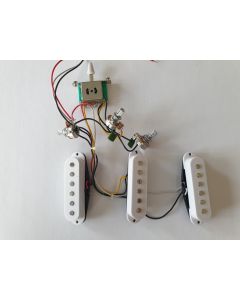 Stratocaster guitar wired pickups + pots + switch